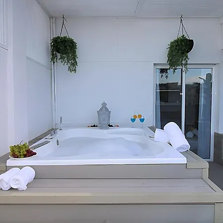 Incredible Penthouse With Jacuzzi In The Center, Unique In The Area